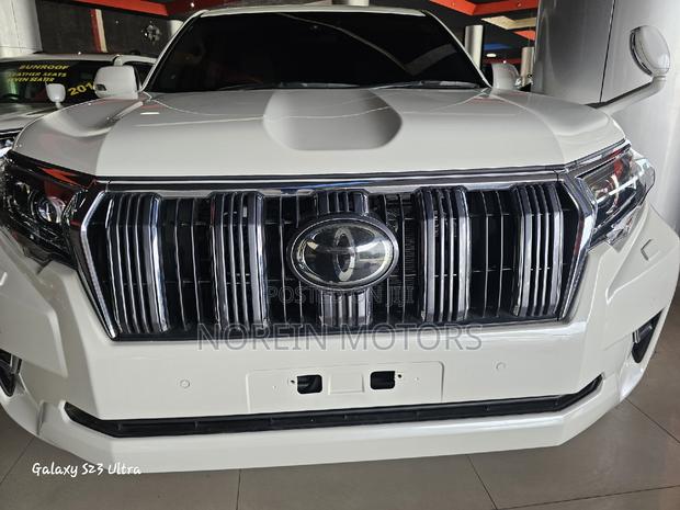 2018 Toyota Land Cruiser Prado White - Off-Road Package