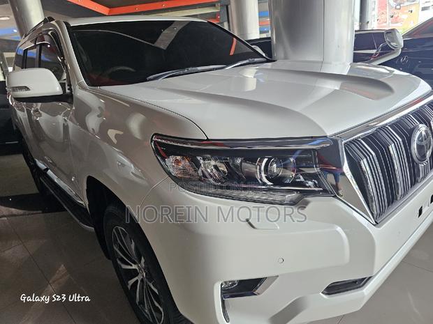 2018 Toyota Land Cruiser Prado White - Off-Road Package