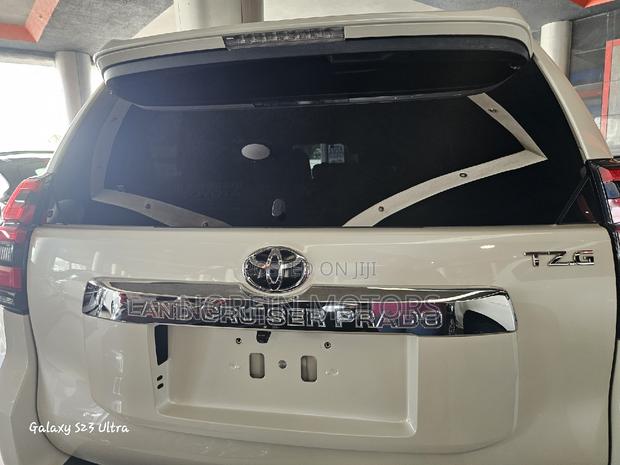 2018 Toyota Land Cruiser Prado White - Off-Road Package