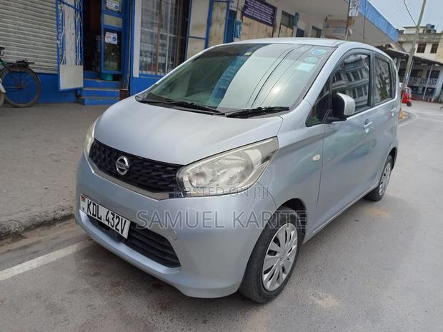 2015 Nissan Dayz Silver Compact Car - Great Value, Low Mileage