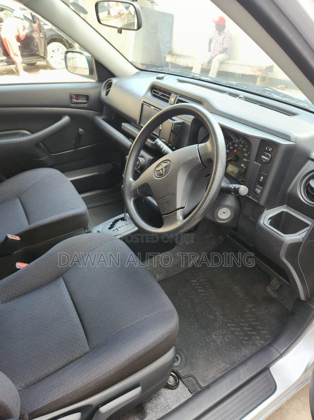 Toyota Probox 2018 Silver