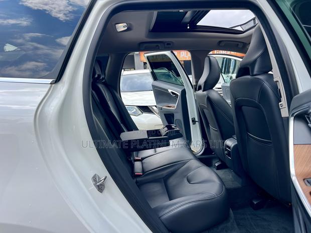 2018 Volvo XC60 T6 R-Design AWD in White - Luxury SUV for Sale