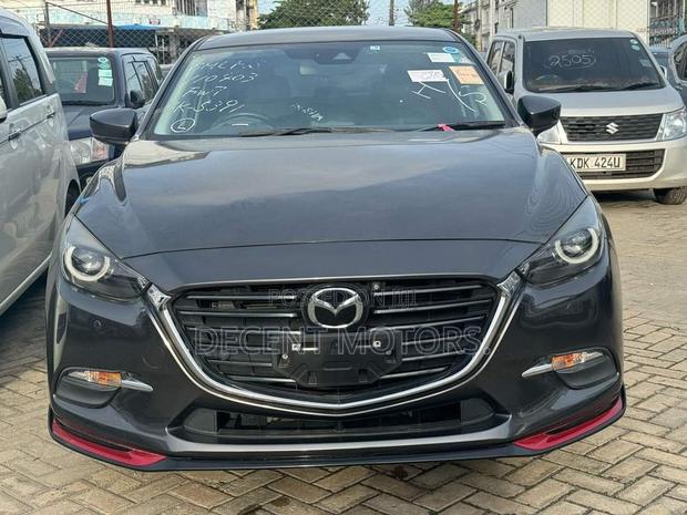 Gray Mazda Axela 2018 - Hatchback for Sale