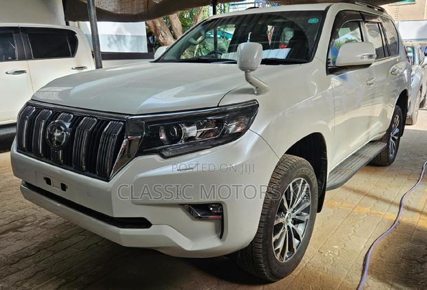 2018 Toyota Land Cruiser Prado 2.7 Petrol White - Powerful Off-Roader