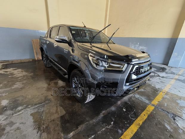 Pre-owned 2017 Toyota Hilux SR5+ 4x4 in Gray - Available Now