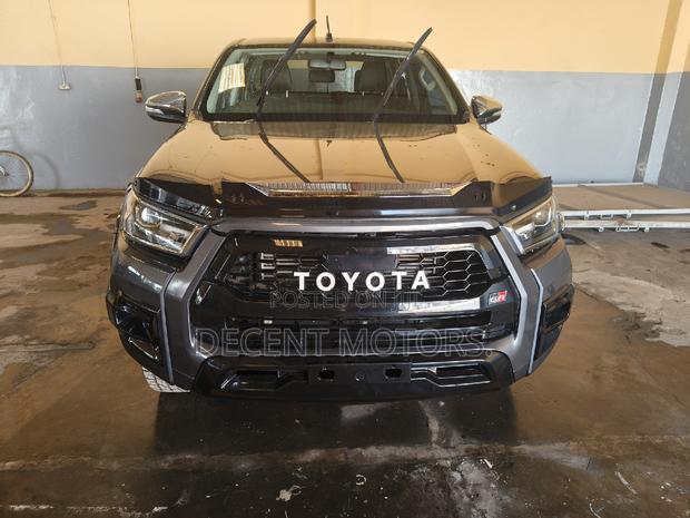 Pre-owned 2017 Toyota Hilux SR5+ 4x4 in Gray - Available Now
