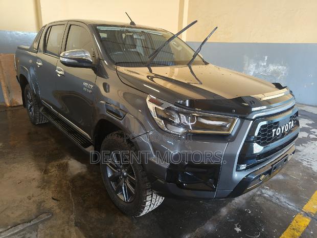 Pre-owned 2017 Toyota Hilux SR5+ 4x4 in Gray - Available Now