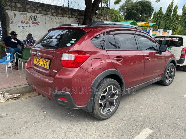 2015 Subaru XV Burgundy: Stylish Compact SUV for Sale