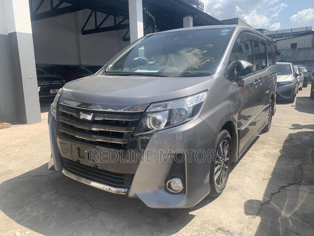 Gray 2017 Toyota Noah 2.0 FWD: Spacious 6-Seater Vehicle