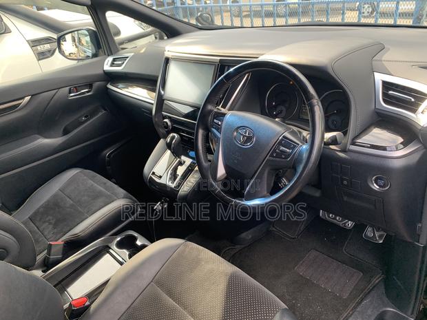 Luxury Toyota Vellfire 2017 in Black: Affordable and Stylish