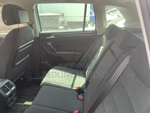 Volkswagen Tiguan 2.0T S FWD 2017 - Impeccable White Condition