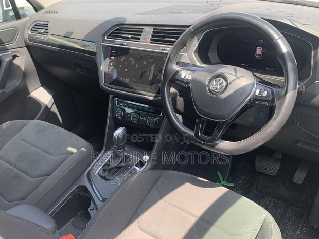 Volkswagen Tiguan 2.0T S FWD 2017 - Impeccable White Condition