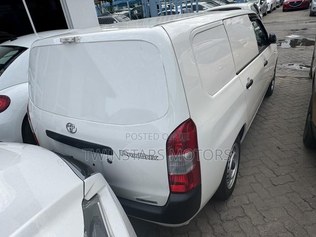 2018 Toyota Probox DX Comfort 1.5L 2WD White - Spacious Hatchback with Advanced Technology Features
