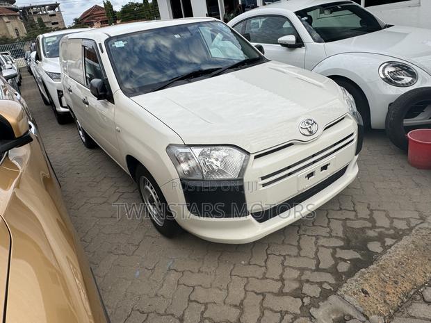 2018 Toyota Probox DX Comfort 1.5L 2WD White - Spacious Hatchback with Advanced Technology Features
