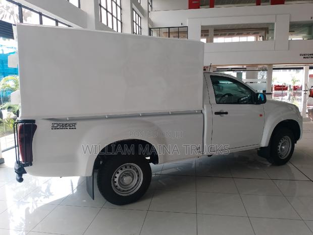 New Isuzu D-MAX 2024 White