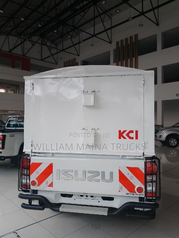 New Isuzu D-MAX 2024 White