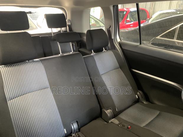 Toyota ISIS 1.8 Platana 4WD 2016 White - Used Car for Sale