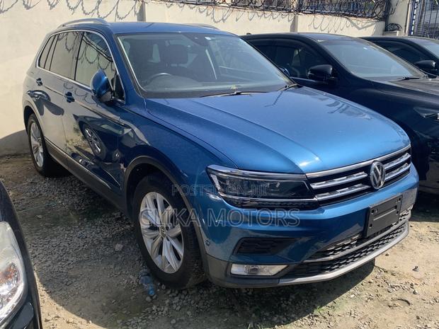 Blue Volkswagen Tiguan 2017: Compact SUV Excellence
