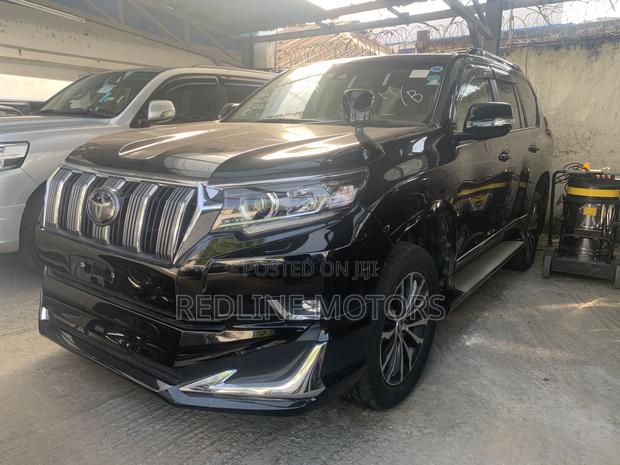 Premium Black 2018 Toyota Land Cruiser Prado 2.8