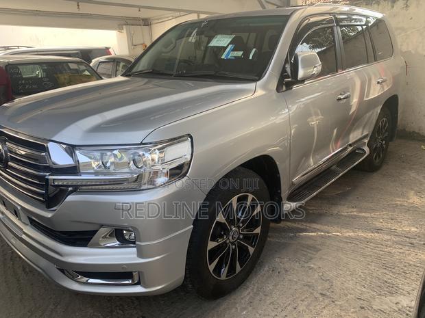 2017 Toyota Land Cruiser V8 TD Silver - High Mileage, Great Value