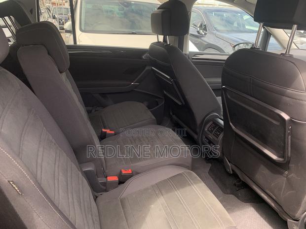Volkswagen Touran 2016 Black - Affordable Pre-owned MPV