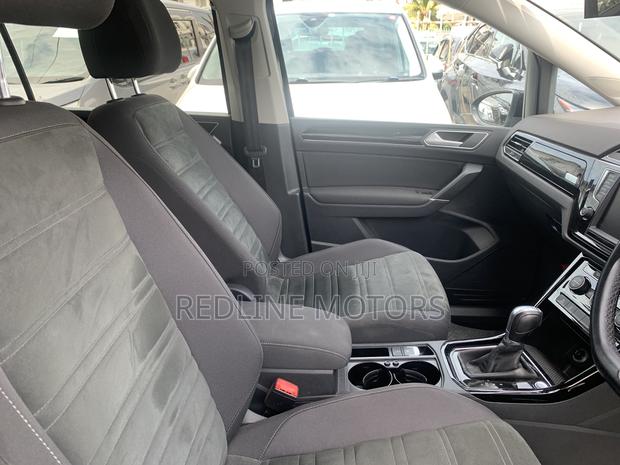 Volkswagen Touran 2016 Black - Affordable Pre-owned MPV