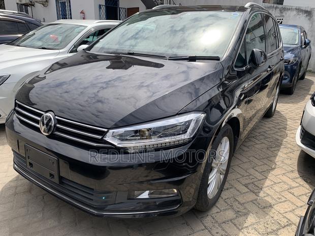 Volkswagen Touran 2016 Black - Affordable Pre-owned MPV