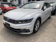Volkswagen Passat 2016 - Luxurious White Sedan for sale