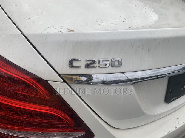 Mercedes-Benz C250 Pearl 2017 - Stylish and Powerful