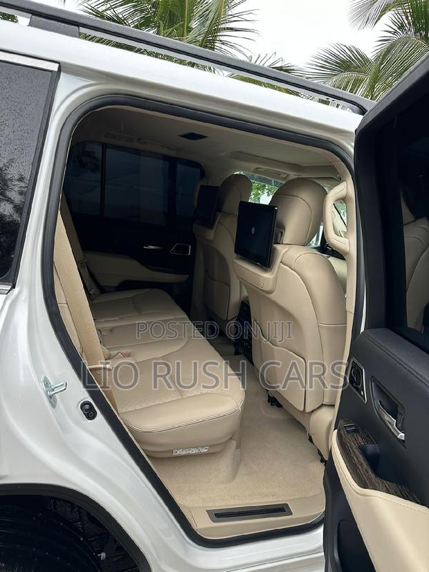 2024 Toyota Land Cruiser - White, Platinum Edition