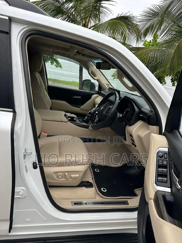 2024 Toyota Land Cruiser - White, Platinum Edition