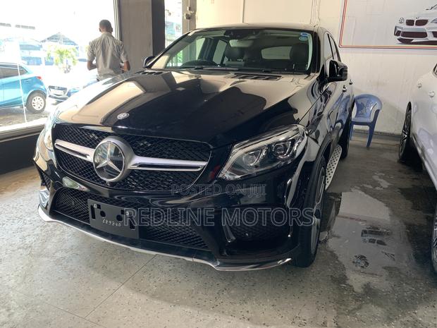 Luxury 2017 Mercedes-Benz GLE-Class GLE 350d 4MATIC in Matt Black
