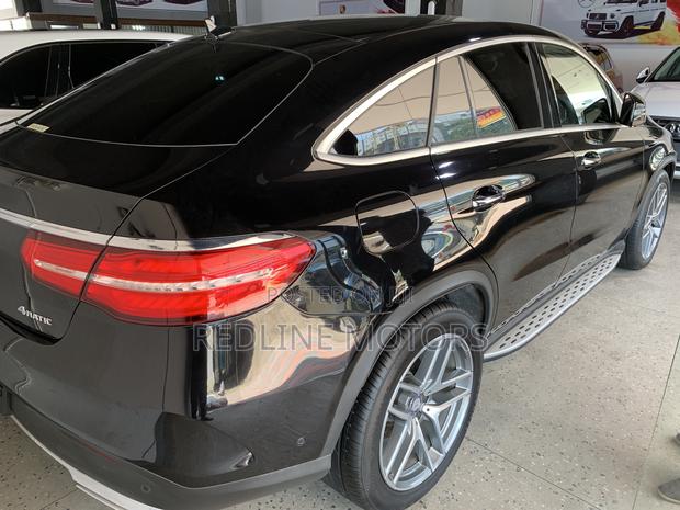 Luxury 2017 Mercedes-Benz GLE-Class GLE 350d 4MATIC in Matt Black