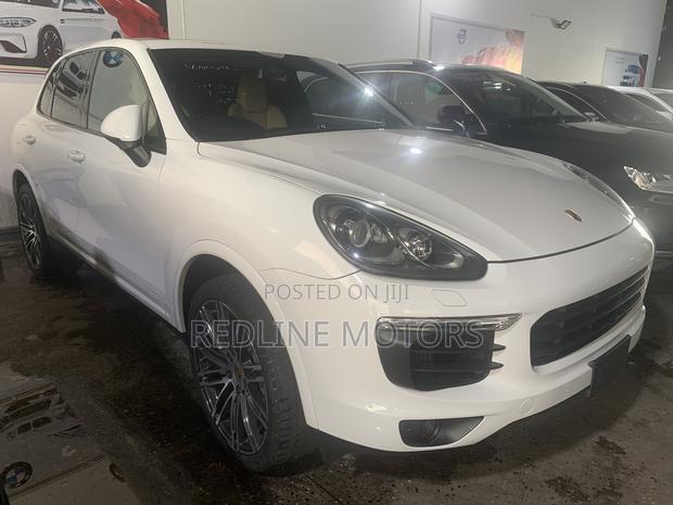 Pre-owned 2017 Porsche Cayenne AWD, Pearl, Stunning Condition