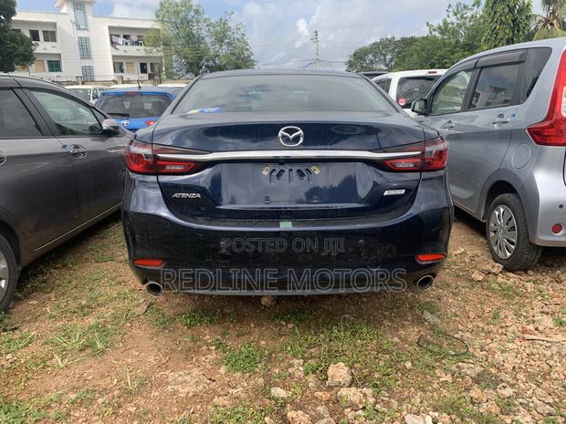 Mazda Atenza (2018 Blue): Elegant Sedan