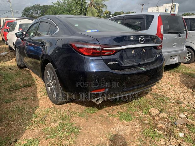 Mazda Atenza (2018 Blue): Elegant Sedan