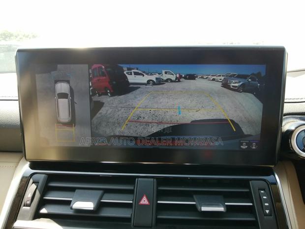 Toyota Land Cruiser 3.3 Diesel 4WD 2022 White