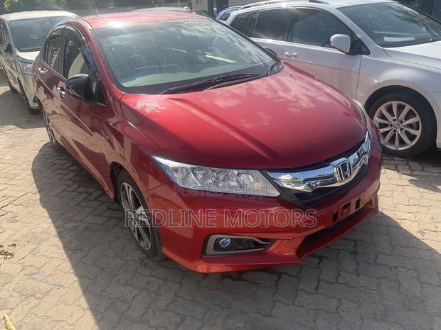 2016 Red Honda Grace 1.5 Petrol FWD - Stylish and Efficient