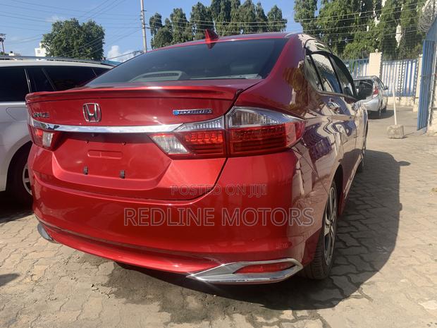 2016 Red Honda Grace 1.5 Petrol FWD - Stylish and Efficient
