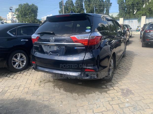 2017 Honda Shuttle 1.5 Hybrid 2WD Blue - Quality & Efficiency