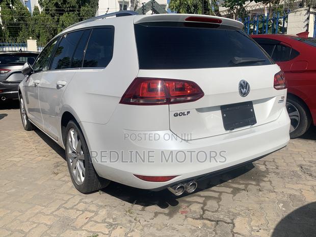 Volkswagen Golf Variant 2016: The Off-White Version