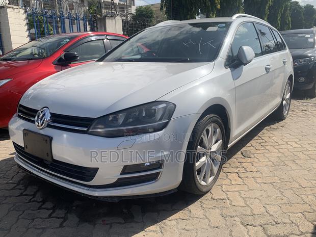 Volkswagen Golf Variant 2016: The Off-White Version