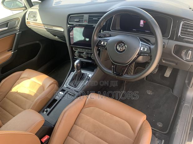 Pre-owned 2018 Volkswagen Golf Variant - Spacious and Stylish