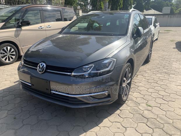 Pre-owned 2018 Volkswagen Golf Variant - Spacious and Stylish