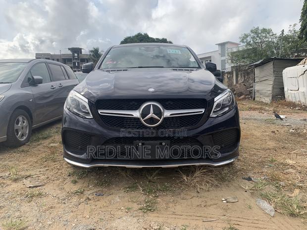 2017 Mercedes-Benz GLE 350d 4MATIC Blue: Sophisticated Luxury