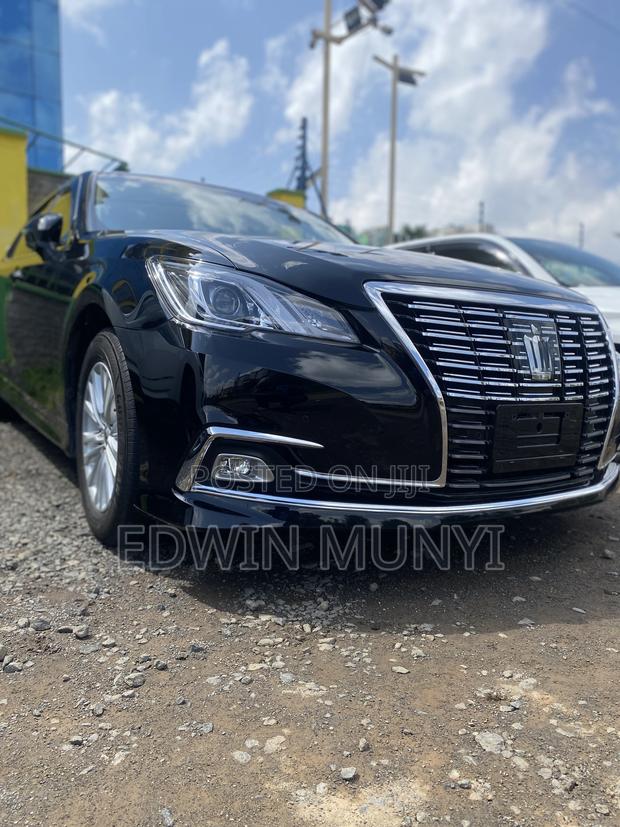 2018 Toyota Crown - Brown Sedan - Perfect for Your Needs