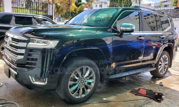 2022 Toyota Land Cruiser 3.3 Diesel 4WD - Black, Off-Road Package