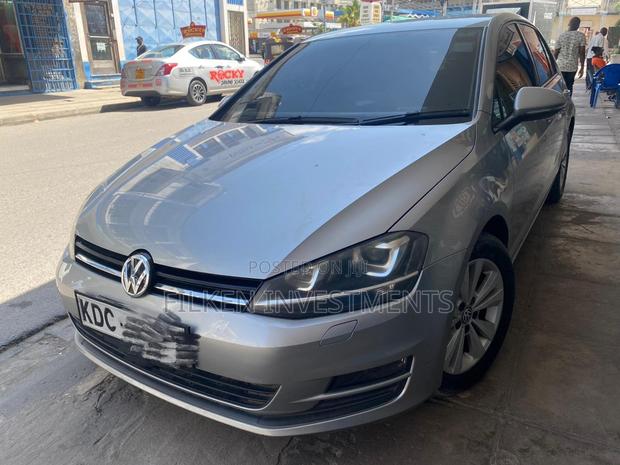 2014 Volkswagen Golf Silver: Reliable Compact Sedan