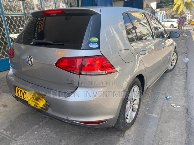 2014 Volkswagen Golf Silver: Reliable Compact Sedan