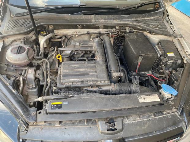 2014 Volkswagen Golf Silver: Reliable Compact Sedan